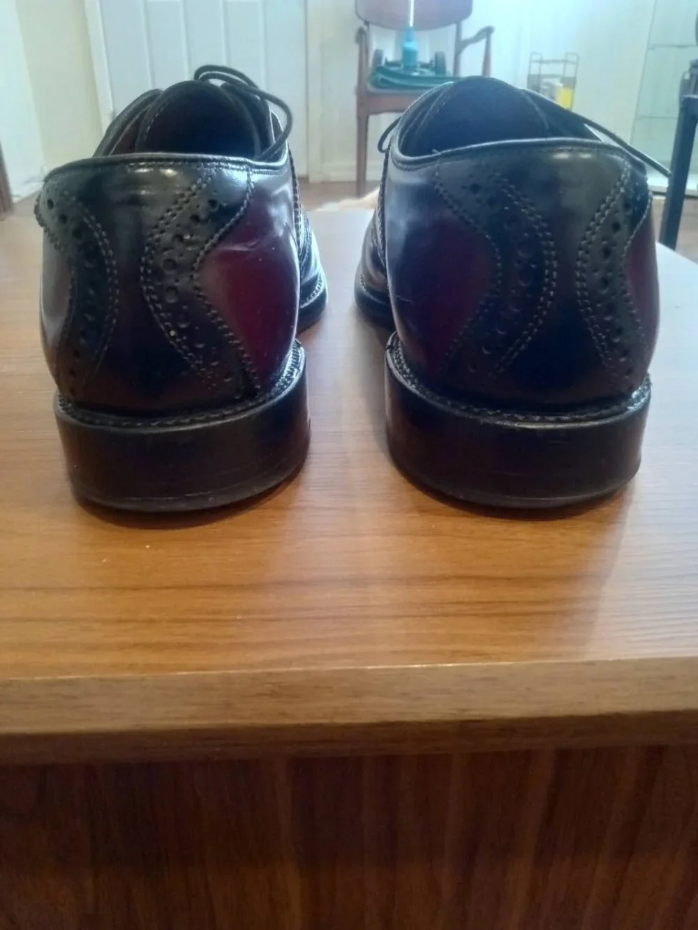 Allen Edmonds Shelton 2-Tone Burgundy Red Black Saddle Shoe Oxfords US 8.5 D